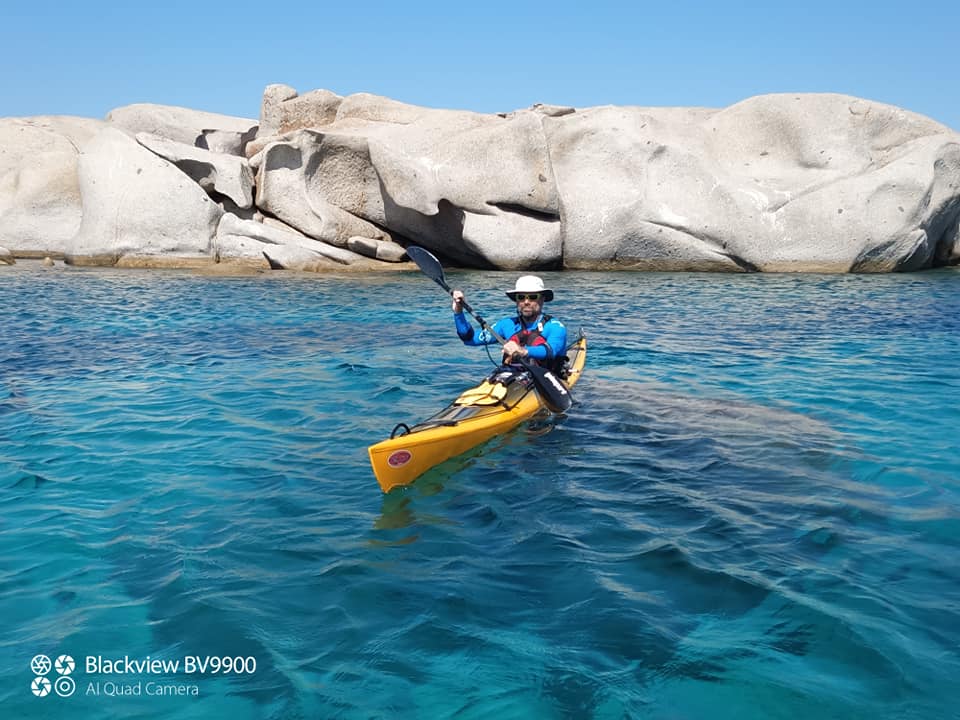 Copia di giancarlo gusmaroli in canoa in sardegna