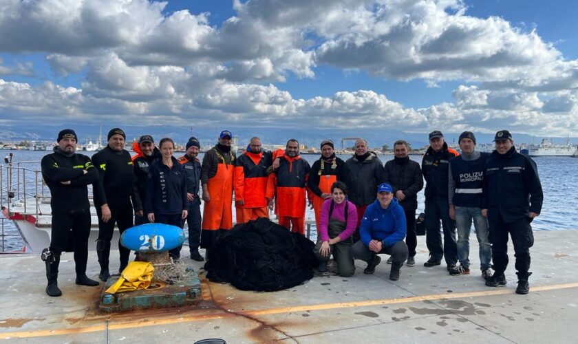 foto gruppo d'intervento recupero rete