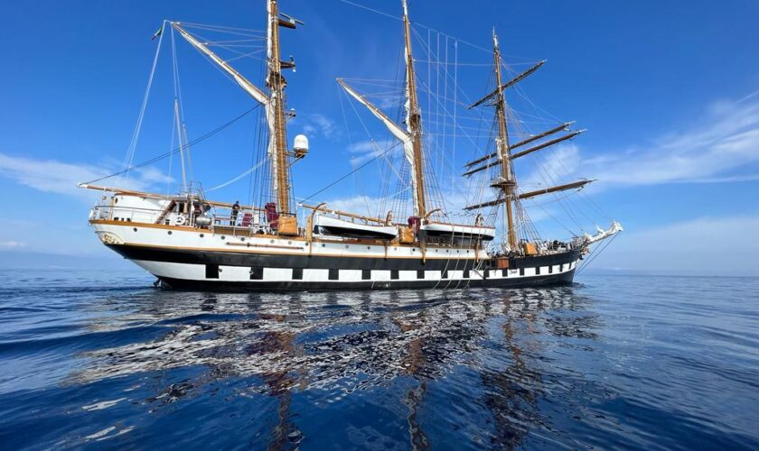 Nave Palinuro